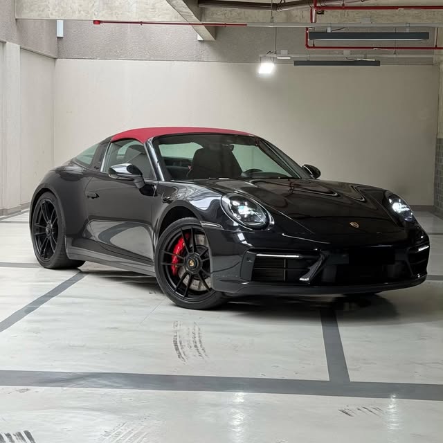 PORSCHE 911 TARGA 4 GTS - Imagem 2