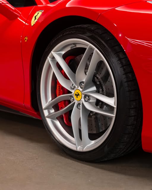 FERRARI 488 SPIDER - Imagem 17