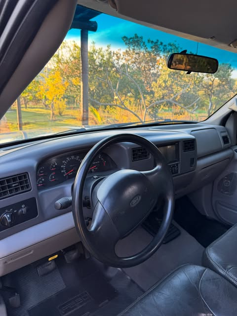 FORD F-250 XLT-L - Imagem 9