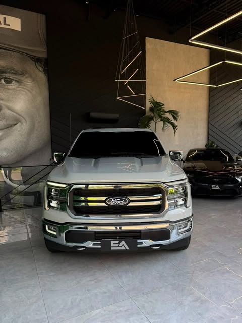 FORD F-150 LARIAT FX4 - Imagem 2
