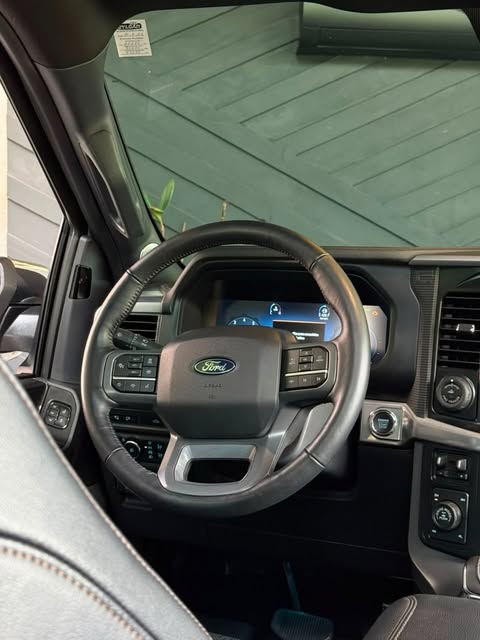 FORD F-150 LARIAT FX4 - Imagem 4