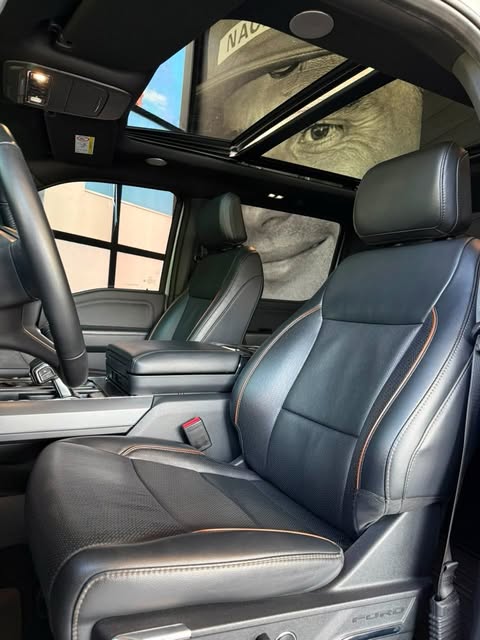 FORD F-150 LARIAT FX4 - Imagem 6