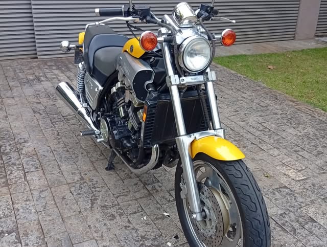 YAMAHA V-MAX - Imagem 15