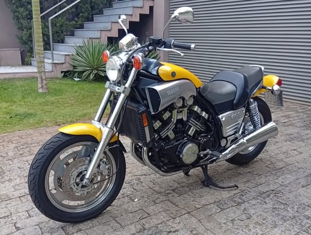 YAMAHA V-MAX - Imagem 3