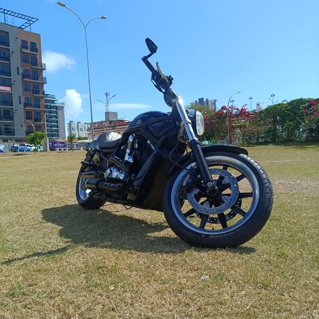 HARLEY-DAVIDSON V-ROD - Imagem 5