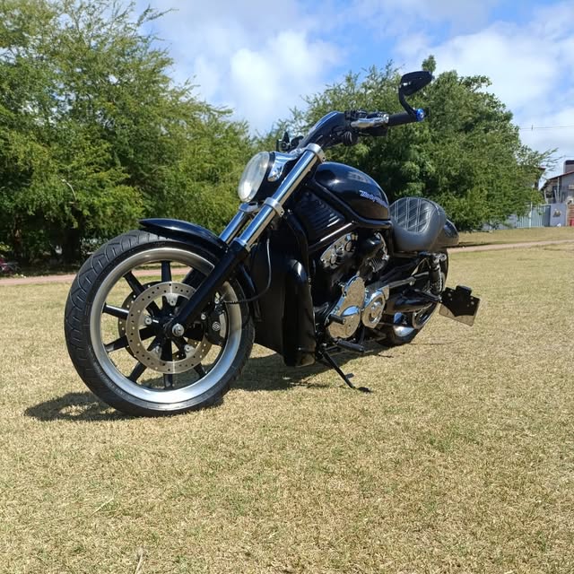 HARLEY-DAVIDSON V-ROD - Imagem 8