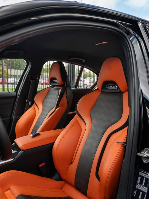 BMW M3 COMPETITION - Imagem 14