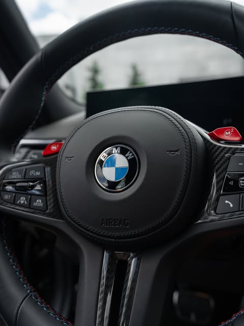 BMW M3 COMPETITION - Imagem 6