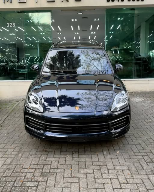 PORSCHE CAYENNE PLATINUM EDITION - Imagem 3