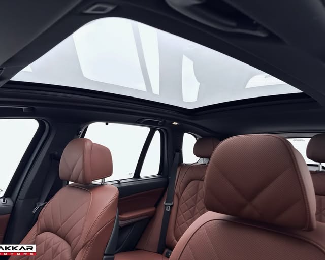BMW X5 XDRIVE50E M SPORT - Imagem 7