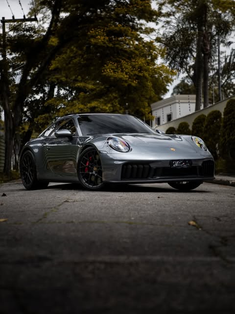 PORSCHE 911 CARRERA GTS - Imagem 1