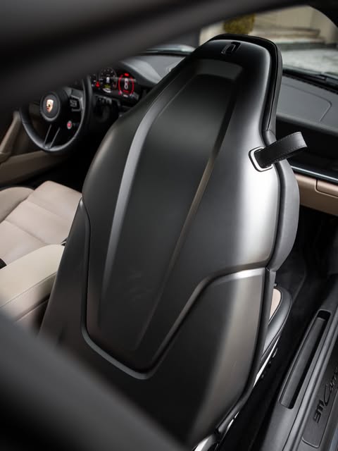 PORSCHE 911 CARRERA GTS - Imagem 14