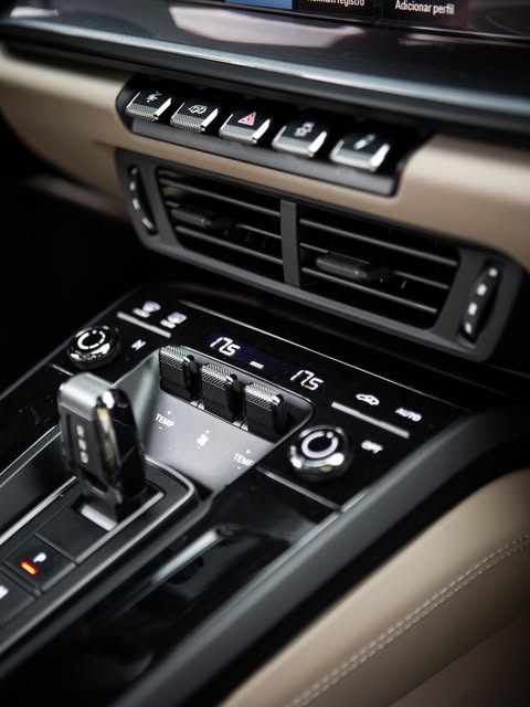 PORSCHE 911 CARRERA GTS - Imagem 15