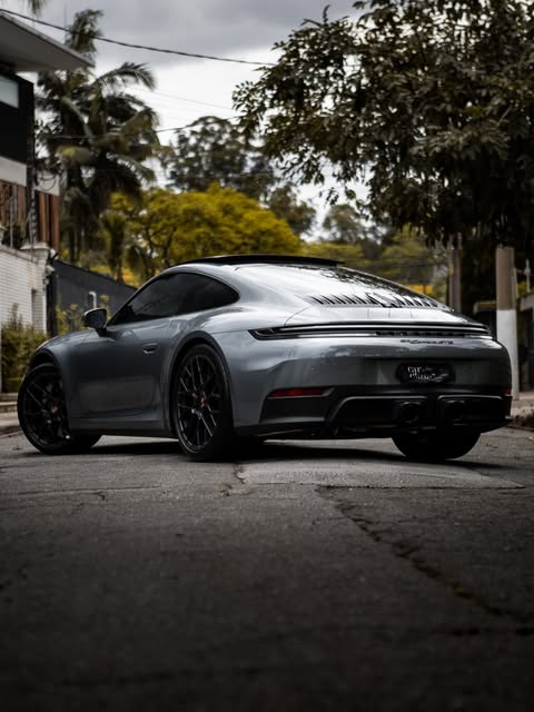 PORSCHE 911 CARRERA GTS - Imagem 4