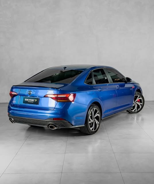 VOLKSWAGEN JETTA GLI - Imagem 11
