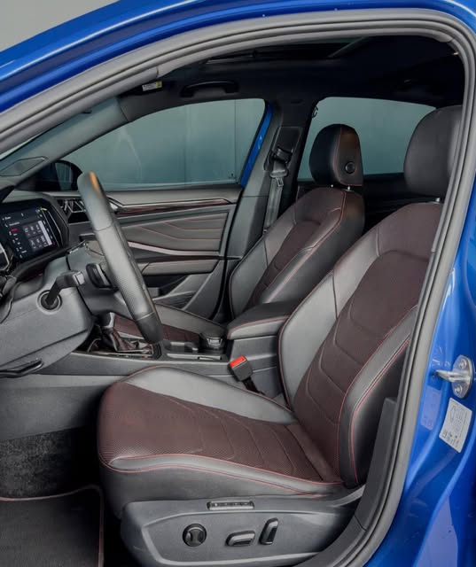 VOLKSWAGEN JETTA GLI - Imagem 4