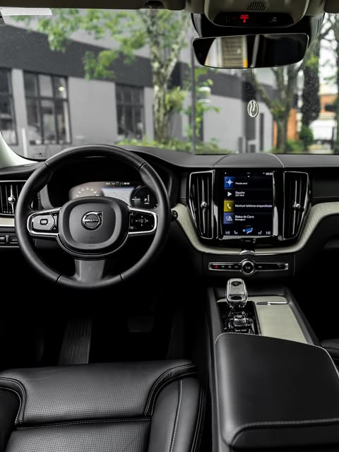 VOLVO XC60 T8 INSCRIPTION - Imagem 8