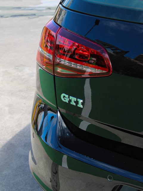 VOLKSWAGEN GOLF GTI - Imagem 2