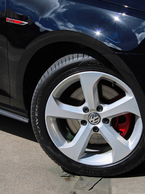 VOLKSWAGEN GOLF GTI - Imagem 12