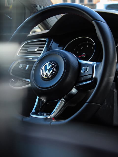VOLKSWAGEN GOLF GTI - Imagem 3