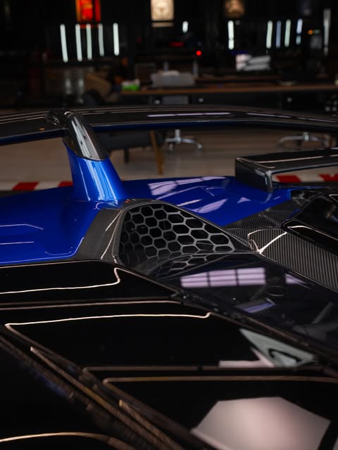 LAMBORGHINI AVENTADOR SVJ ROADSTER - Imagem 13