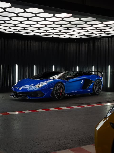 LAMBORGHINI AVENTADOR SVJ ROADSTER - Imagem 3