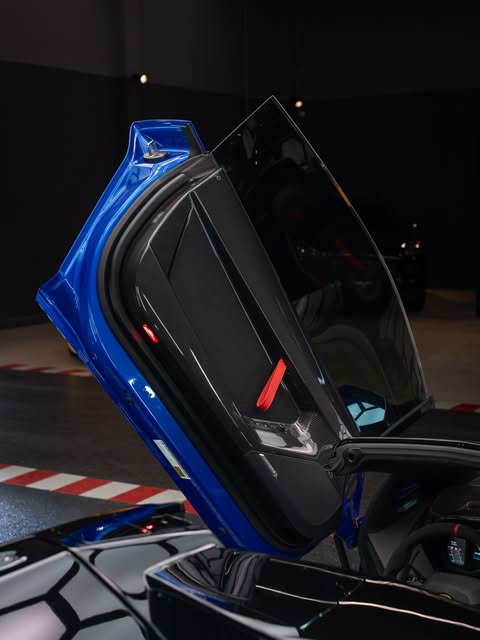 LAMBORGHINI AVENTADOR SVJ ROADSTER - Imagem 6