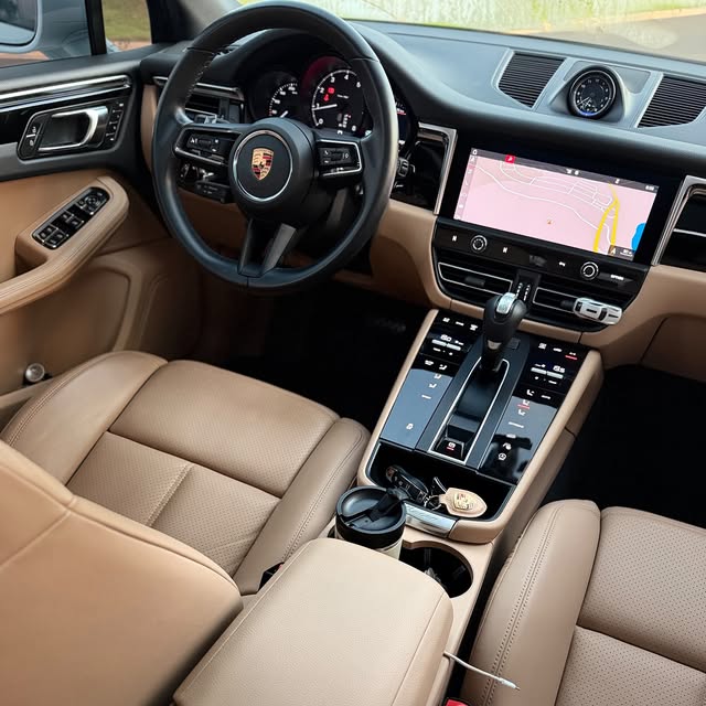 PORSCHE MACAN 2.0 TURBO - Imagem 2