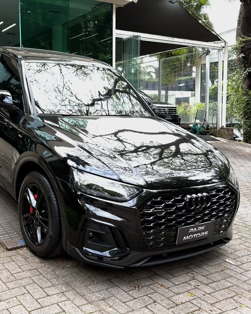 AUDI Q5 SPORTBACK PERFORMANCE BLACK - Imagem 4