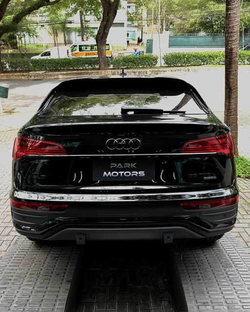 AUDI Q5 SPORTBACK PERFORMANCE BLACK - Imagem 6