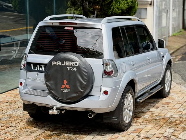 MITSUBISHI PAJERO TR4 - Imagem 1
