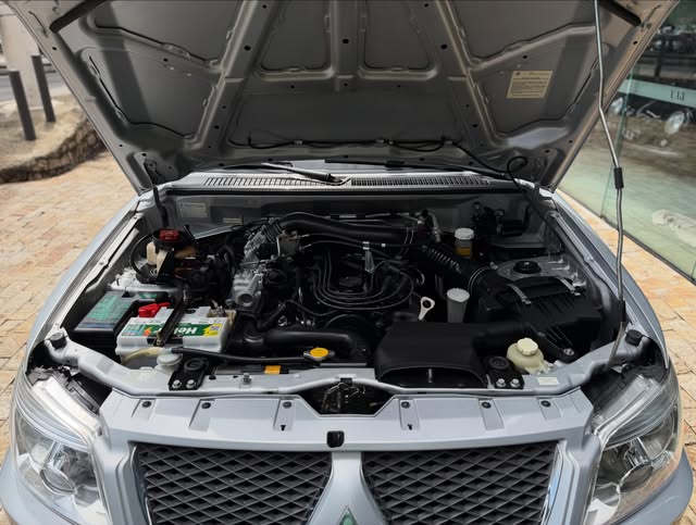 MITSUBISHI PAJERO TR4 - Imagem 16