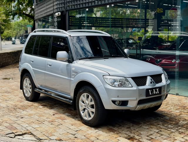 MITSUBISHI PAJERO TR4 - Imagem 6