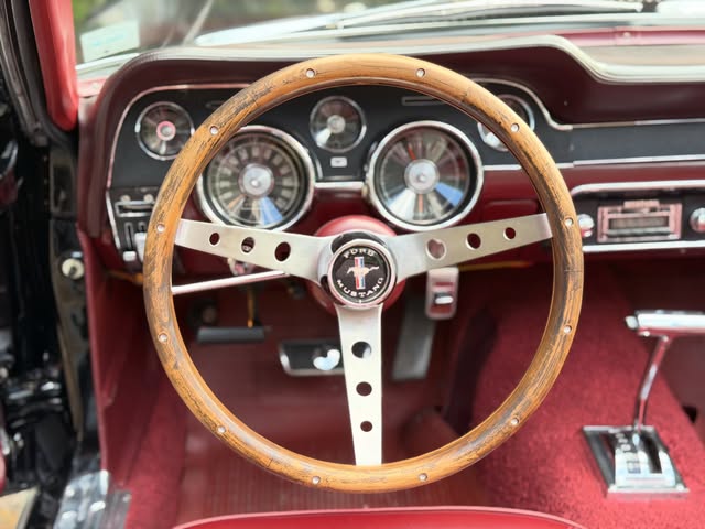 FORD MUSTANG - Imagem 18