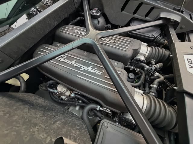 LAMBORGHINI HURACAN - Imagem 20