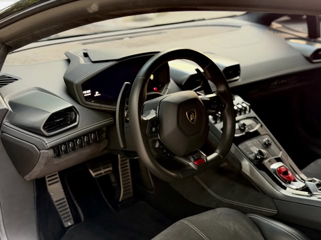 LAMBORGHINI HURACAN - Imagem 8