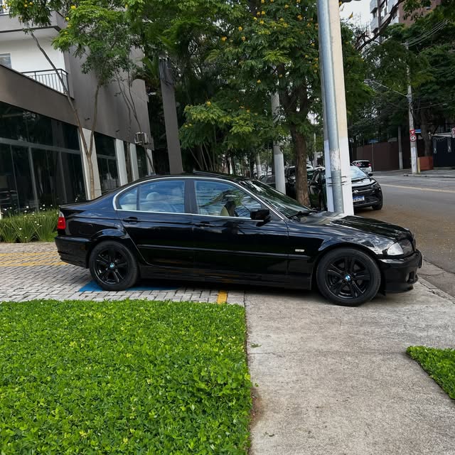 BMW 328I - Imagem 7