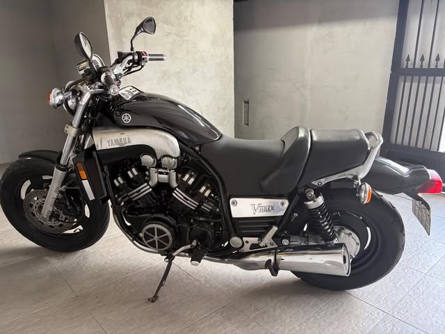 YAMAHA V-MAX - Imagem 3
