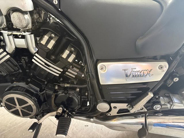 YAMAHA V-MAX - Imagem 8