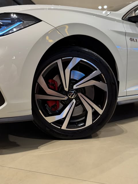 VOLKSWAGEN JETTA GLI - Imagem 14