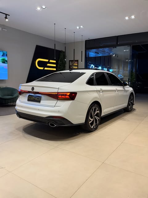 VOLKSWAGEN JETTA GLI - Imagem 5