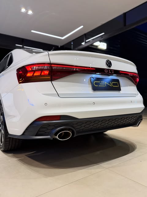 VOLKSWAGEN JETTA GLI - Imagem 6