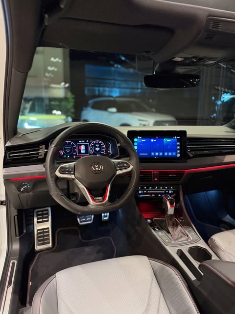 VOLKSWAGEN JETTA GLI - Imagem 7