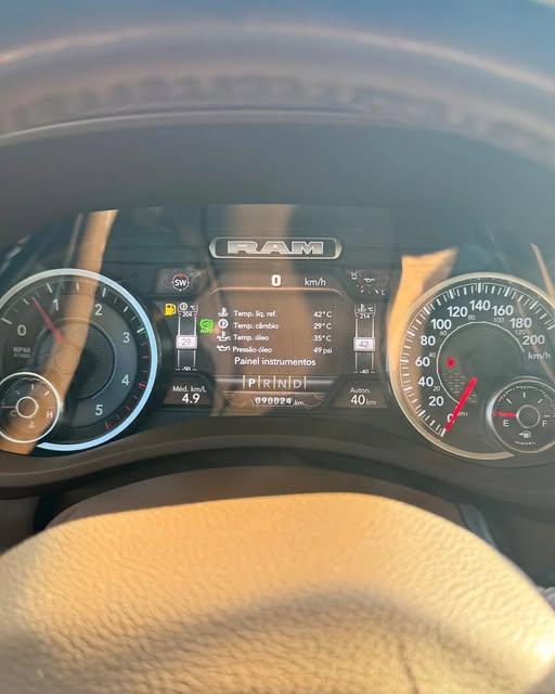 RAM 2500 LARAMIE - Imagem 7