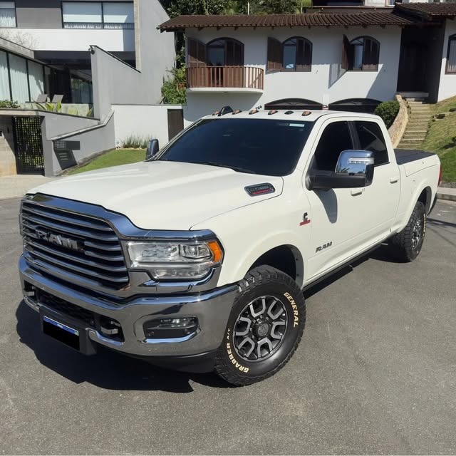 RAM 3500 LONGHORN LIMITED - Imagem 1