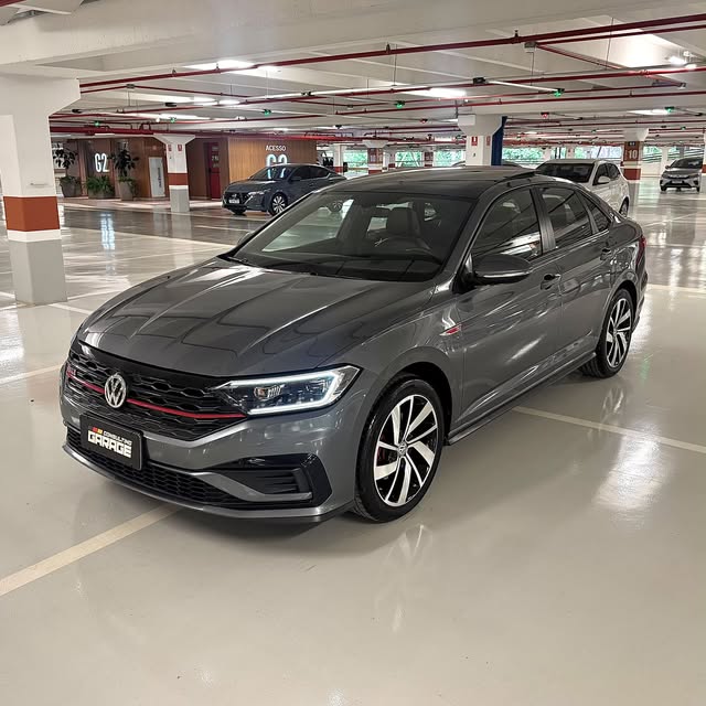 VOLKSWAGEN JETTA GLI - Imagem 2