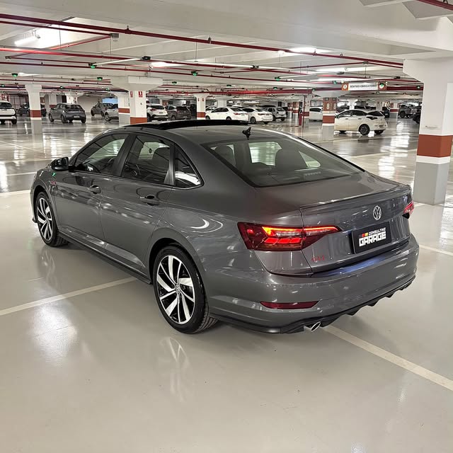 VOLKSWAGEN JETTA GLI - Imagem 3