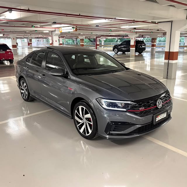 VOLKSWAGEN JETTA GLI - Imagem 5