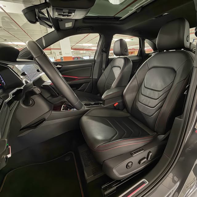 VOLKSWAGEN JETTA GLI - Imagem 9