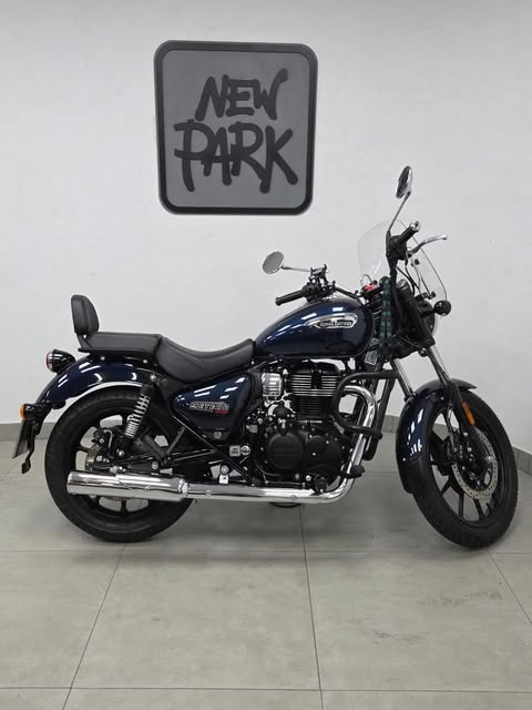 ROYAL ENFIELD METEOR 350 SUPERNOVA - Imagem 9